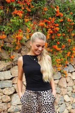 Online Alma-Turn-Top Sæt 🛍️|T-Shirts & Toppe