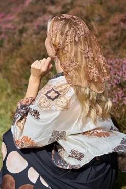 Online Bcmiriana Triangle Lace Scarf 3643 Tørklæder