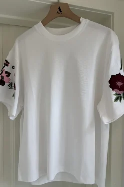 A-View T-Shirts & Toppe<Best Double Flower AV7058