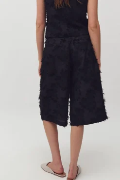 Hot Cavia-M 61910229 Shorts