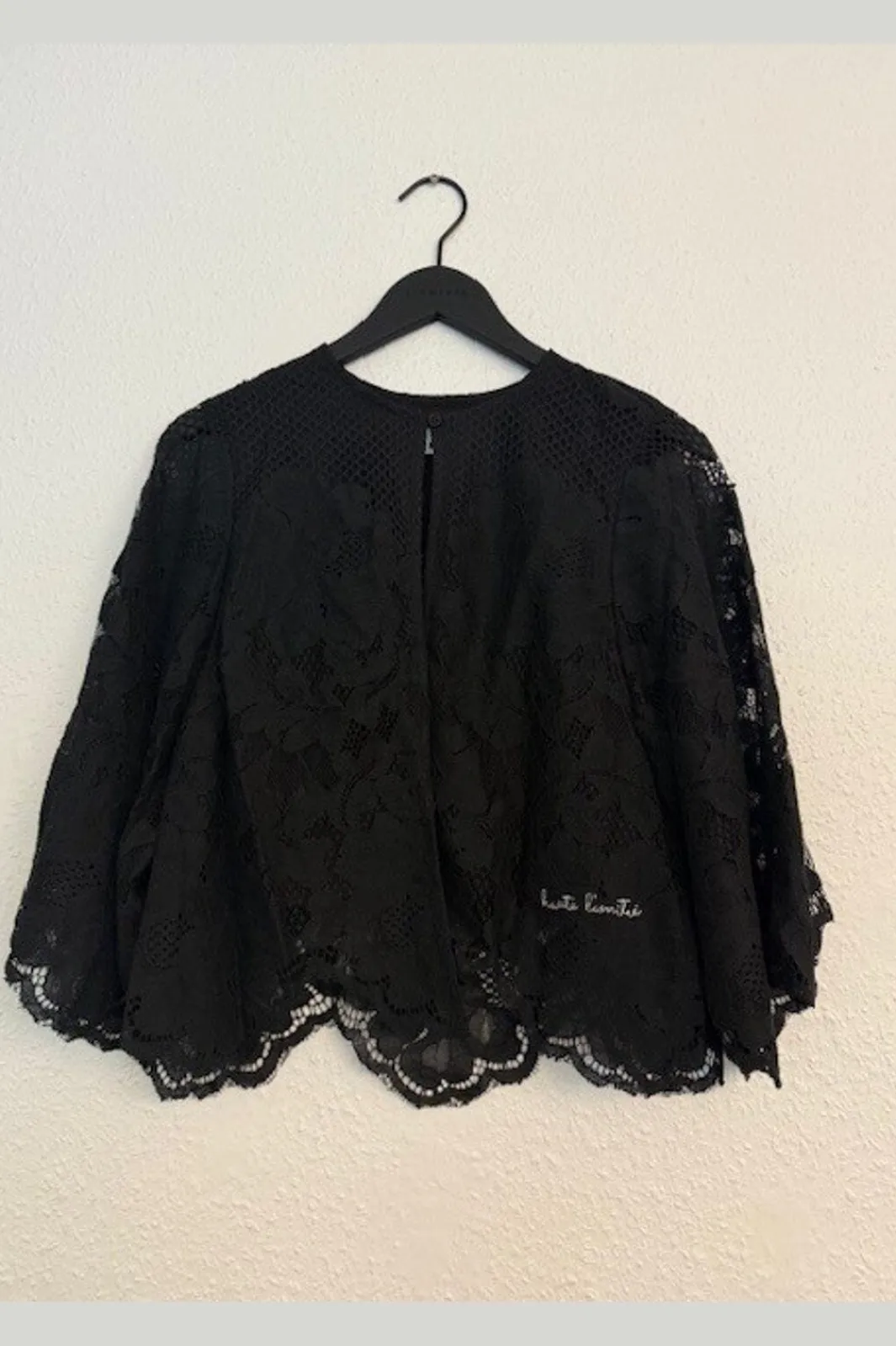 Curvey Lace Hem Bolero HL10221 Overtøj & Jakker