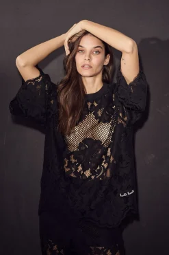 Clearance Curvey Lace Hem Tee HL10222 T-Shirts & Toppe