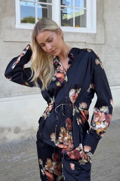 Hot Edie Shirt 2204 Sæt 🛍️|Bluser & Skjorter