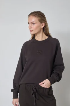 Outlet Eriscc Emb Sweat 47006 Sweatsæt & Comfy Wear|Bluser & Skjorter