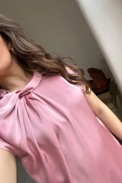 Hot Fleur Drapy Satin Blouse T-Shirts & Toppe