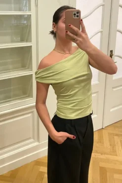 Modström T-Shirts & Toppe<Himamd Off-Shoulder Top 57928