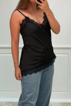 A-bee T-Shirts & Toppe<Ivanka Top