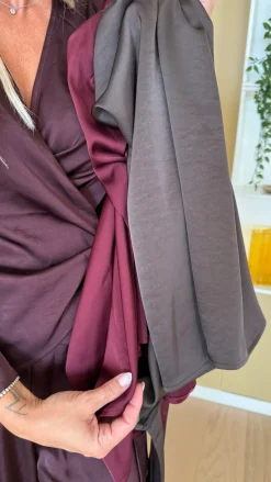 Valentin Studio Sæt 🛍️|Bluser & Skjorter<Josie Blouse Heavy Satin