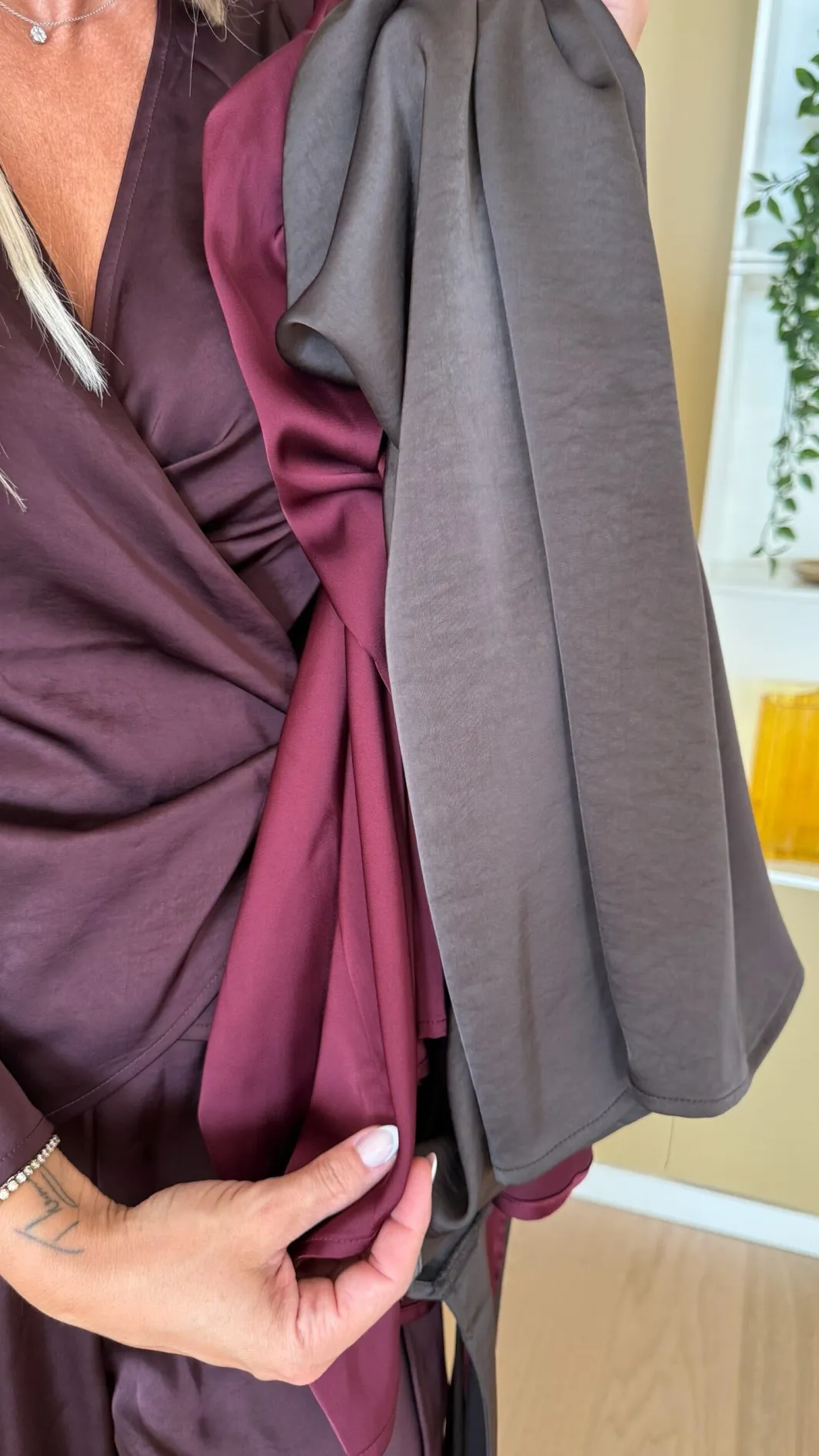 Valentin Studio Sæt 🛍️|Bluser & Skjorter<Josie Blouse Heavy Satin
