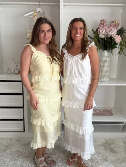 Dear Molly Kjoler<Laura And Charlott 152219B