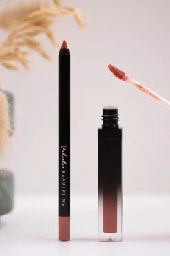 Clearance Long Lasting Lips 02 Lipgloss