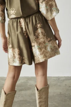Love970-9 18702 Shorts