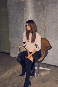 Haute L'Amitié Sweatsæt & Comfy Wear|Bluser & Skjorter<Maxi Split Logo Sweat HL10413