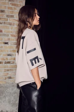 Haute L'Amitié Sweatsæt & Comfy Wear|Bluser & Skjorter<Maxi Split Ss Logo Sweat HL10461