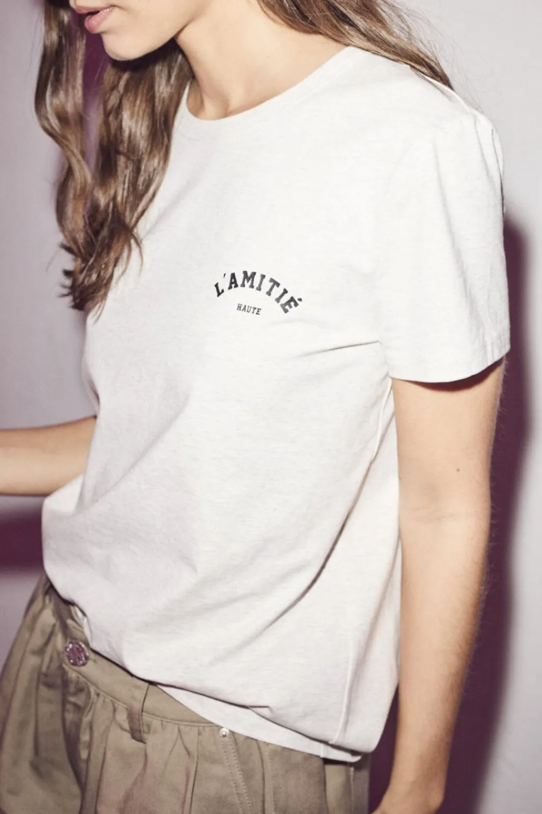 Haute L'Amitié T-Shirts & Toppe<Mini Curve Logo Tee HL10097