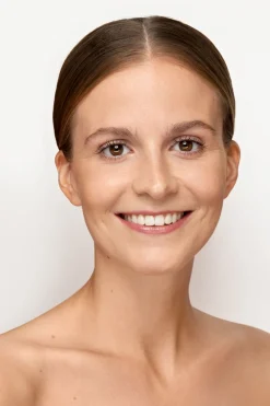 New Natural Glow Liquid Foundation Sand 203 Foundation