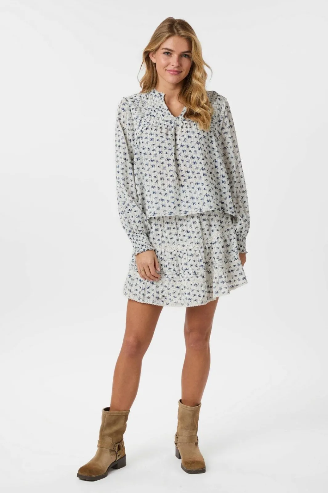 Best Nipoa Dot Flower Blouse 165284 Bluser & Skjorter|Sæt 🛍️
