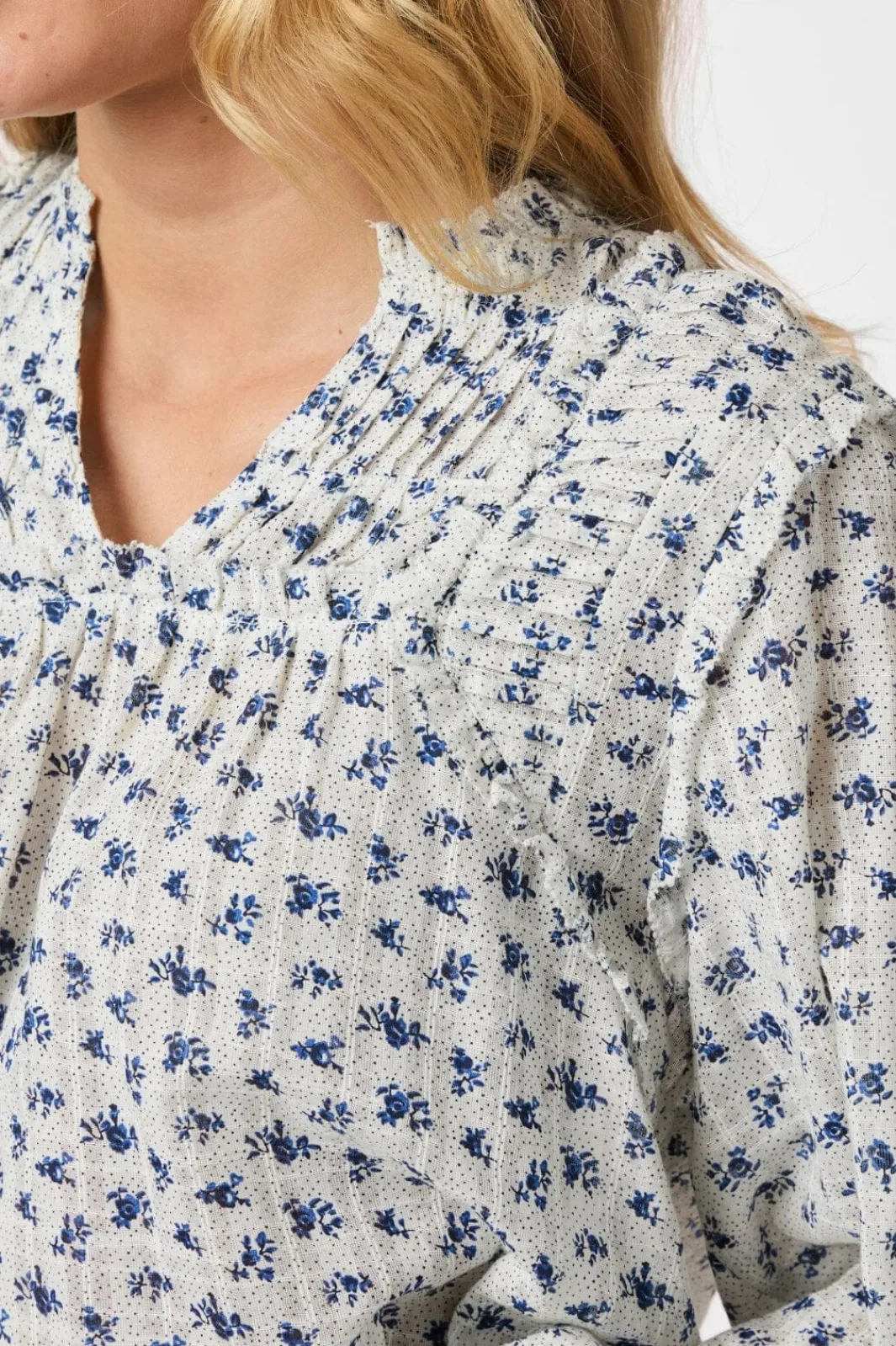 Best Nipoa Dot Flower Blouse 165284 Bluser & Skjorter|Sæt 🛍️