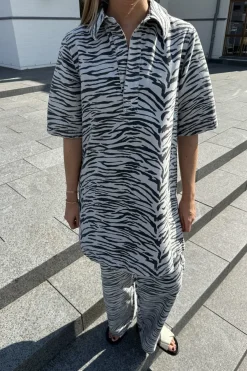 Best Onlgry Ss Zebra Dress Sik Kjoler