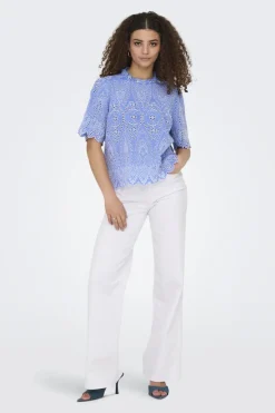 Only T-Shirts & Toppe<Onlnyla Tulum Emb Ss Top