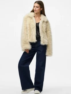 Pieces Overtøj & Jakker<Pcjilla Short Fluffy Jacket