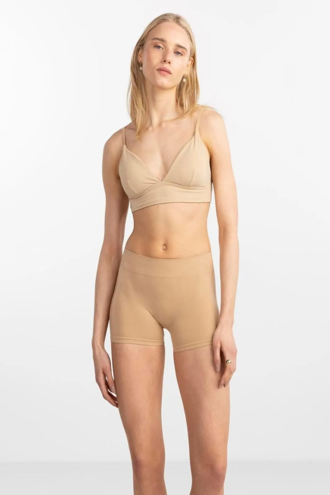 Pieces Shorts<PcLondon Mini Shorts