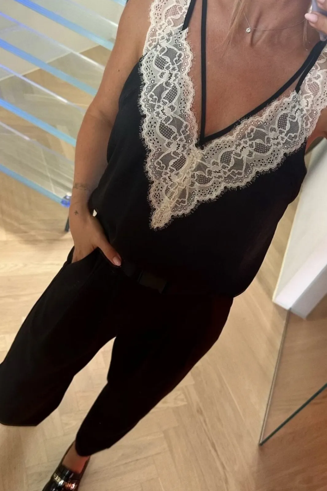 Valentin Studio T-Shirts & Toppe<String Contrast Top