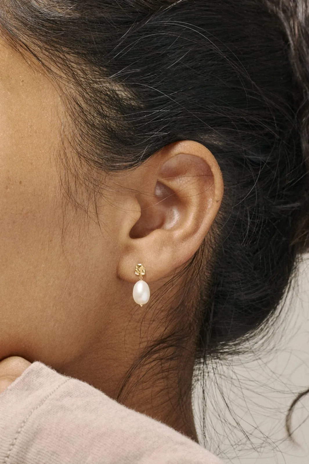 Online Studs, Poe Pearl Øreringe