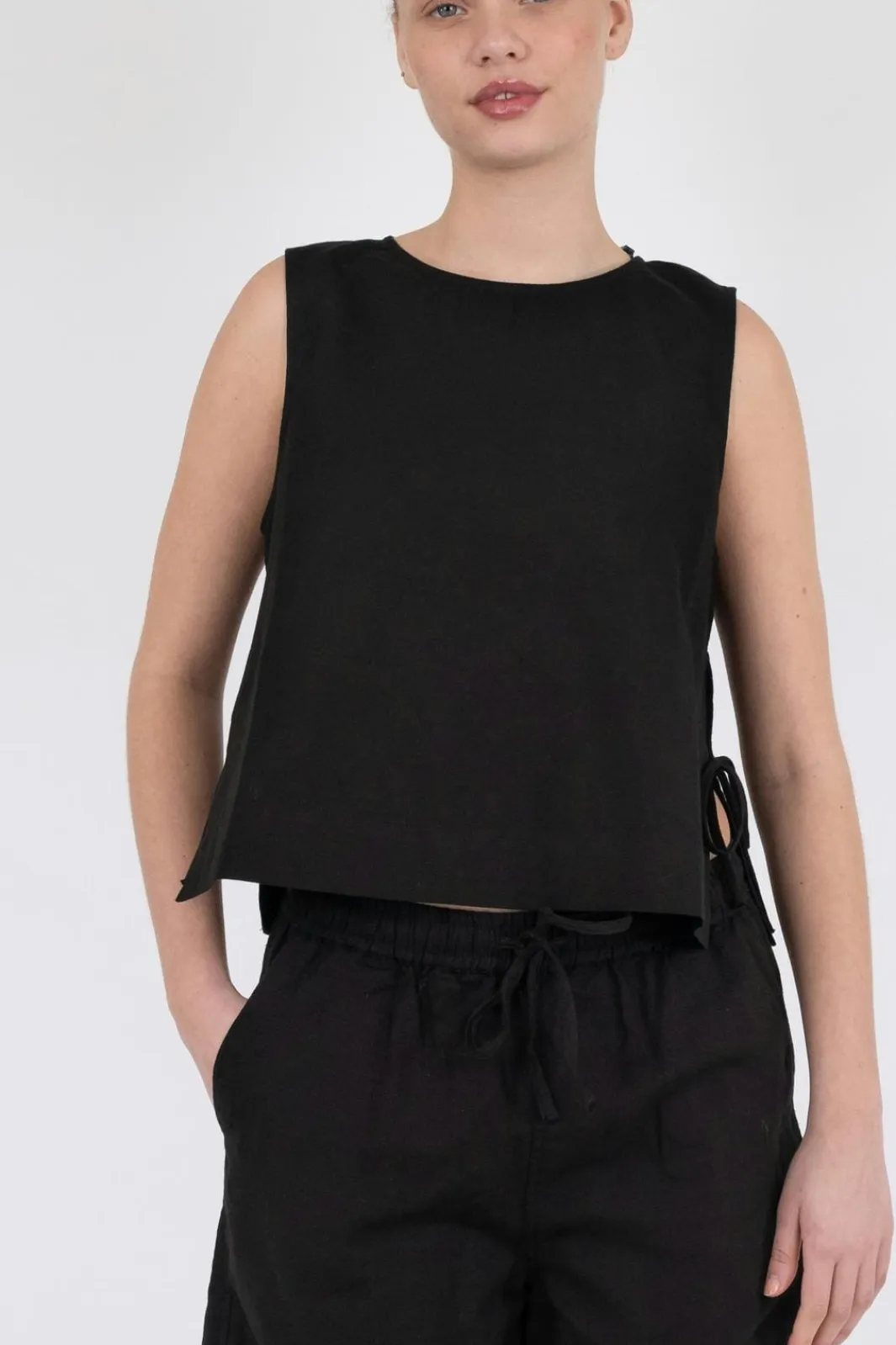 Clearance Svetlana Linen Top T-Shirts & Toppe