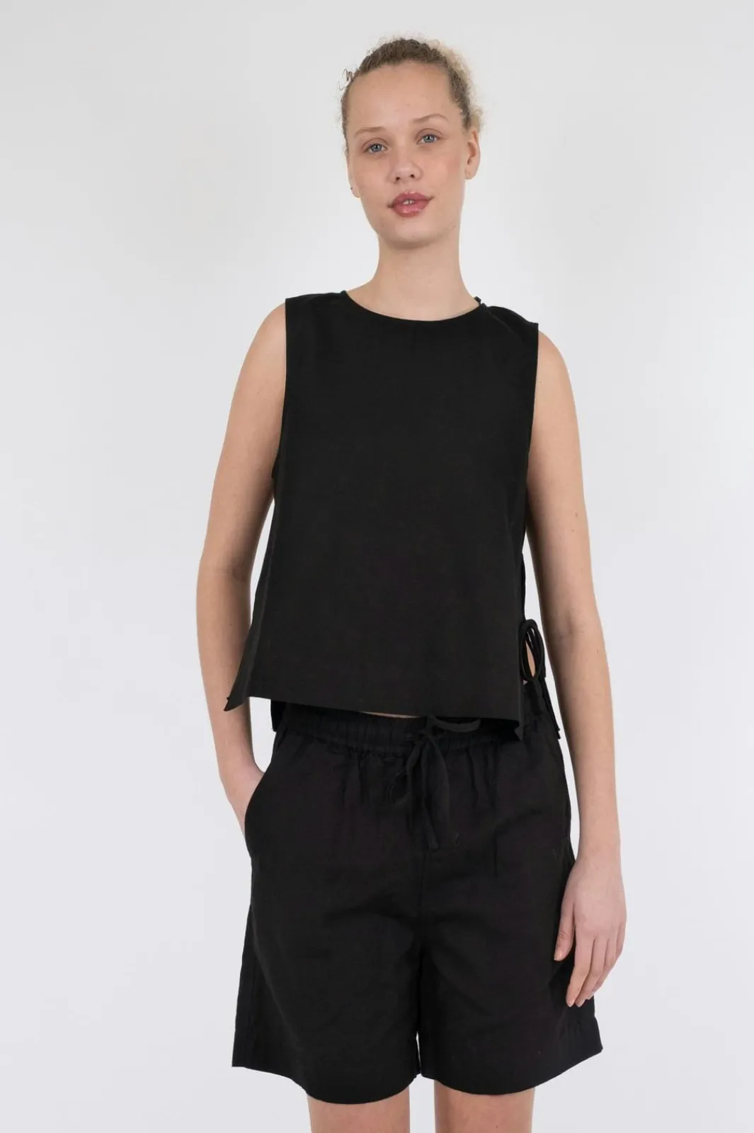 Clearance Svetlana Linen Top T-Shirts & Toppe