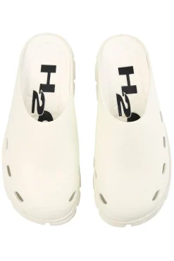 New Trek Closed Sandal Sandaler