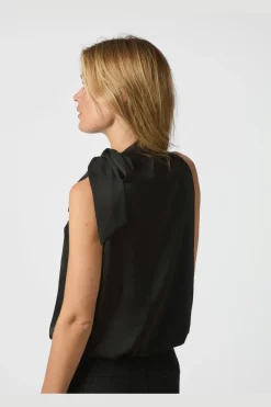 Neo Noir T-Shirts & Toppe<Veda Drapy Satin Top 166605